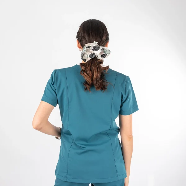Blusa Clínica Verde Petróleo Área Médica Mujer Entallada - Ale - Imagen 2