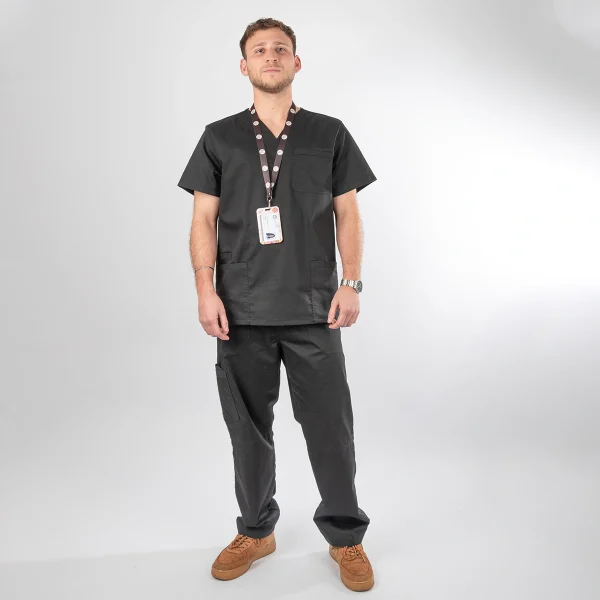 Pantalón Clínico Negro en Gabardina Lucas
