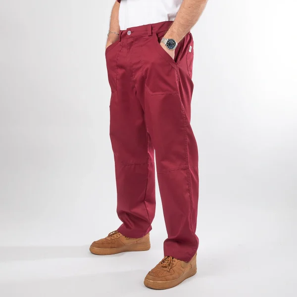 Pantalón Clínico Burdeo Tecnólogo en gabardina Modelo Lucas