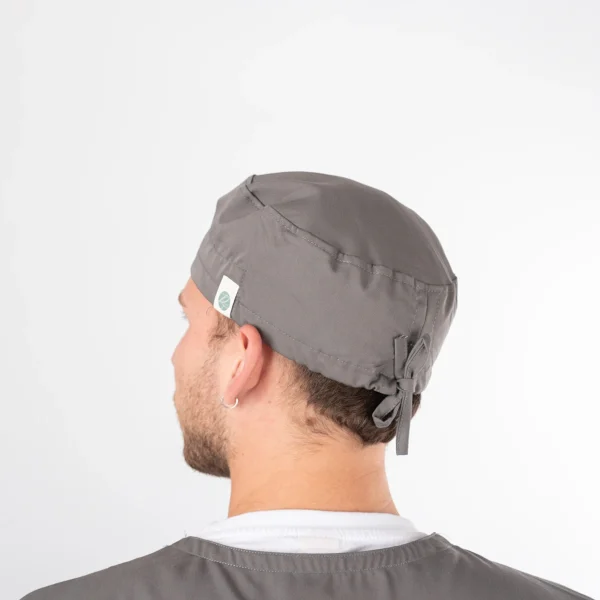 Gorro Clínico Gris Área Médica Unisex con Amarras - Imagen 4