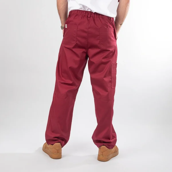 Pantalón Clínico Burdeo Tecnólogo en gabardina Modelo Lucas