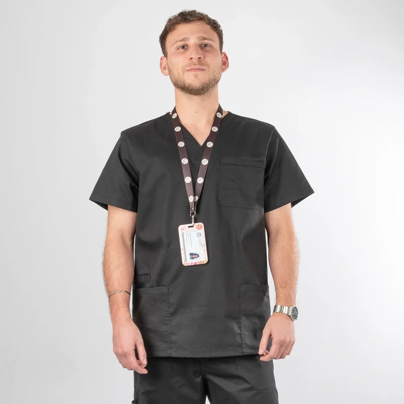 Polera Clínica Negra en gabardina Modelo Paulo