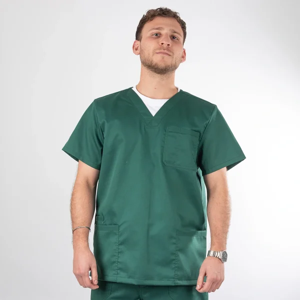 Polera Clínica en gabardina Verde Modelo Paulo