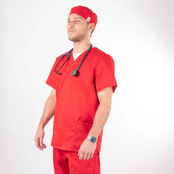 Polera Clínica Roja en gabardina Modelo Paulo