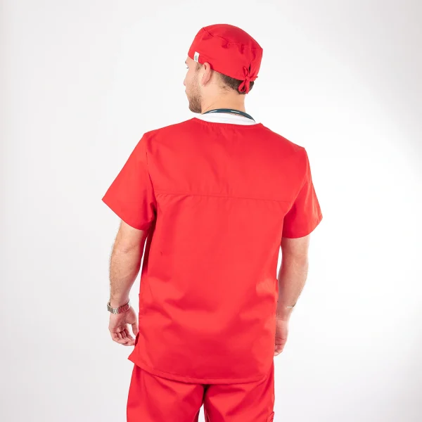 Polera Clínica Roja en gabardina Modelo Paulo